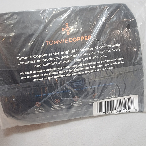 TOMMIE COPPER Women's Black Gray White Over Calf Compression Socks Sz 4 - 6.5 - Picture 3 of 4